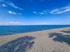 Am Strand von Pefkochori mit Blick auf die Nachbarhalbinsel Sithonia