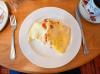 Omelette mit Schinken, Käse und Tomaten
